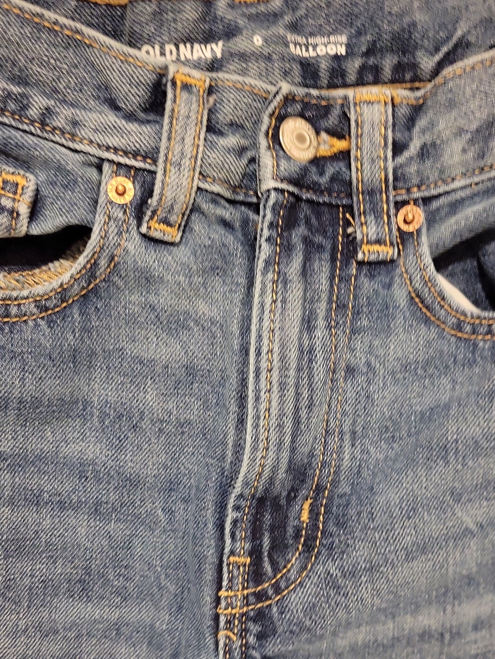Old Navy Women Baloon Denim Jeans with Contrast Stitching